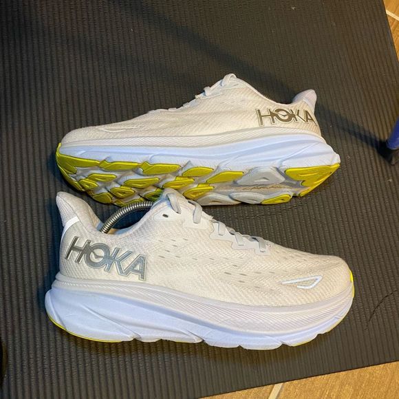 HOKA ONE ONE CLIFTON 9 - Women’s Running Shoes - SIZE 7.5B - Picture 8 of 11